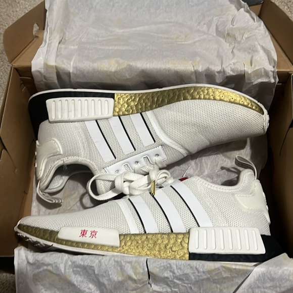 Addidas shoes.  Men’s:10 - Picture 3 of 6